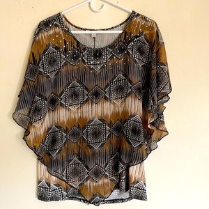 Ladies Studded Top. Size L.